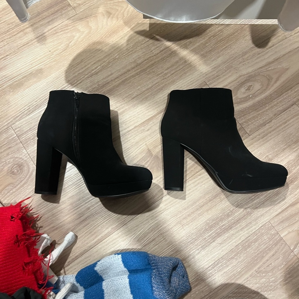 heeled booties